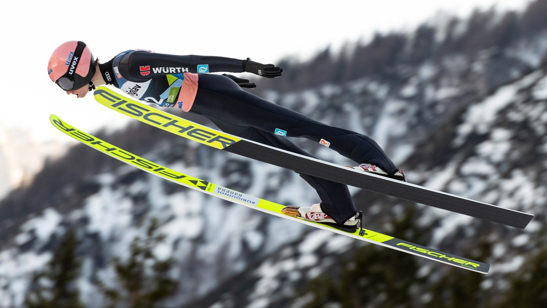 Four Hills Tournament Innsbruck on TV and LIVE STREAM When does ski jumping start today?
