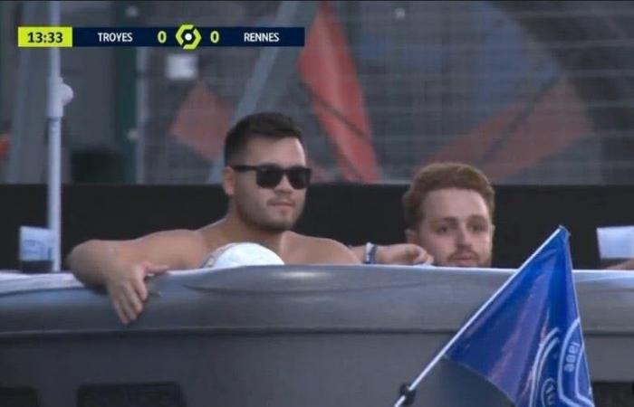 What is the story of the “Cheers from the Jacuzzi” during the Troyes and Rennes match in the French League? (photo)