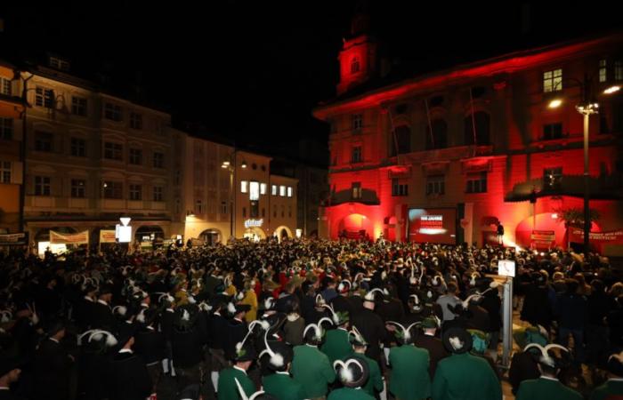 Numerous visitors at “100 Years March on Bozen”
