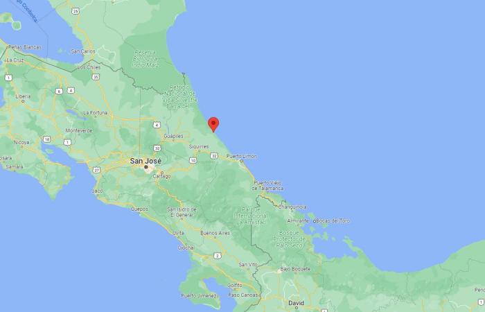 Costa Rica: Two bodies found after plane crash