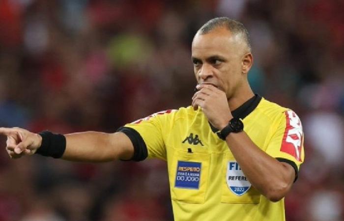 Who is the referee of the match between Saudi Arabia and Poland in the World Cup today?