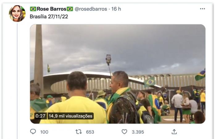 Eduardo Bolsonaro watches Brazil’s match in Qatar