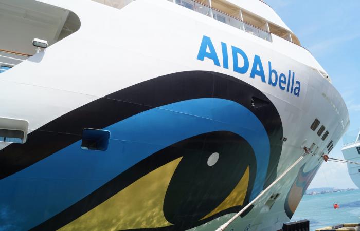 AIDAbella accident in the port of Hamburg: Journey to the Caribbean starts after repairs!
