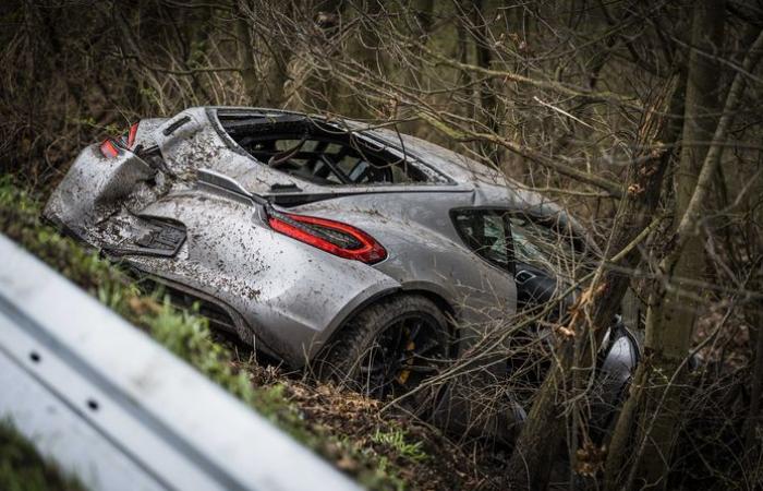 Double accident with Porsches on German highway: four Dutch dead due to skidding sports cars | Interior